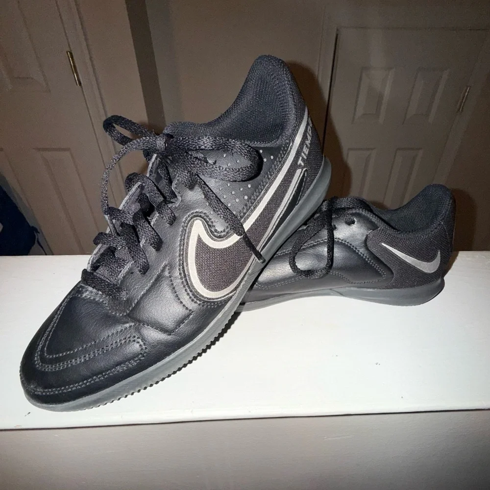 Nike Youth Tiempo Legend 9 Club Turf Soccer Shoes DA1332-004. Youth Sz: 4.5Y